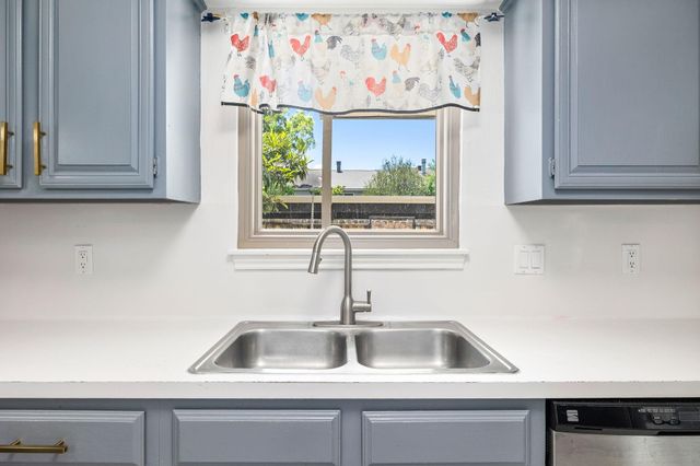 9263 Westwood Village Drive 50, Houston, TX 77036