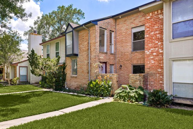 9263 Westwood Village Drive 50, Houston, TX 77036