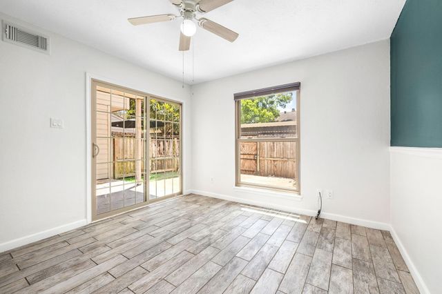 9263 Westwood Village Drive 50, Houston, TX 77036