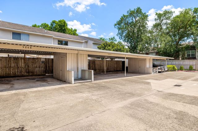 9263 Westwood Village Drive 50, Houston, TX 77036