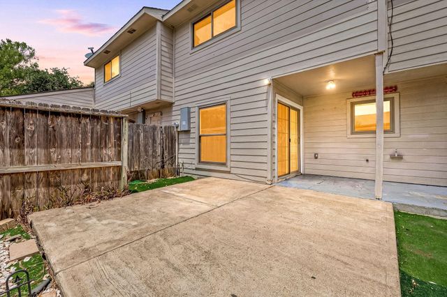 9263 Westwood Village Drive 50, Houston, TX 77036