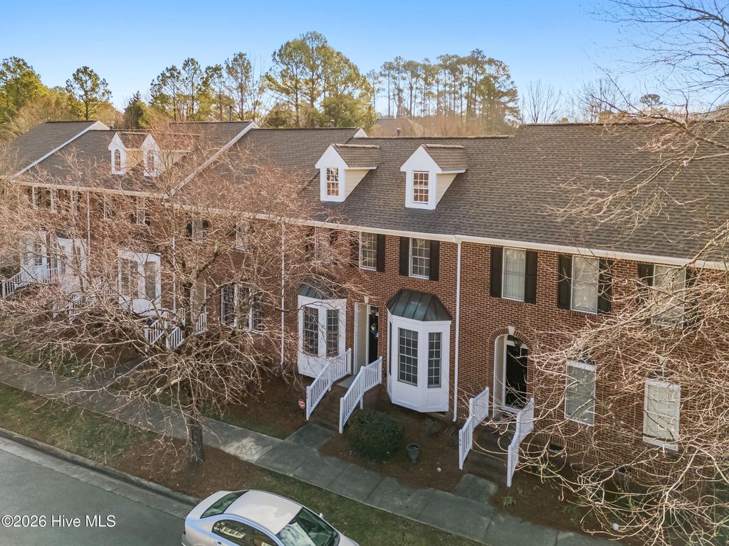 108 Lumina Place, Holly Springs, NC 27540