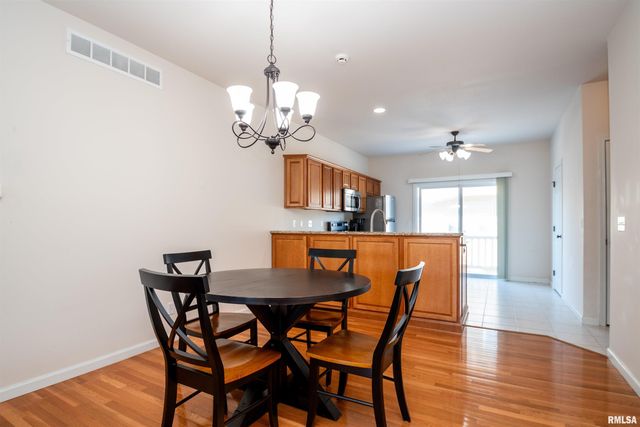 11217 N Oakwood Dr Unit 65, Peoria, IL 61615