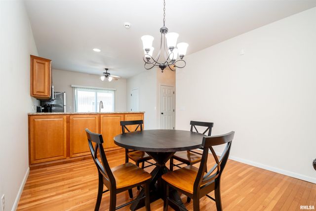 11217 N Oakwood Dr Unit 65, Peoria, IL 61615