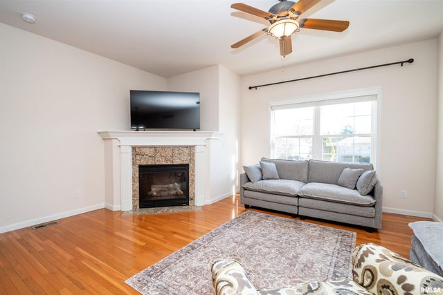 11217 N Oakwood Dr Unit 65, Peoria, IL 61615