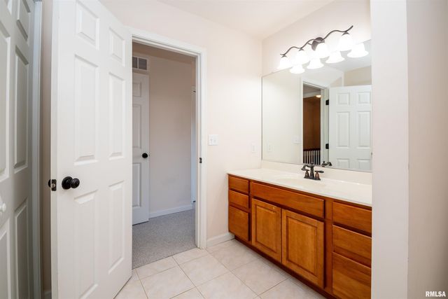 11217 N Oakwood Dr Unit 65, Peoria, IL 61615