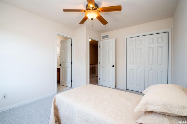 11217 N Oakwood Dr Unit 65, Peoria, IL 61615