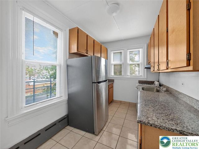 542 West Walnut Street 1R, Allentown City, PA 18101