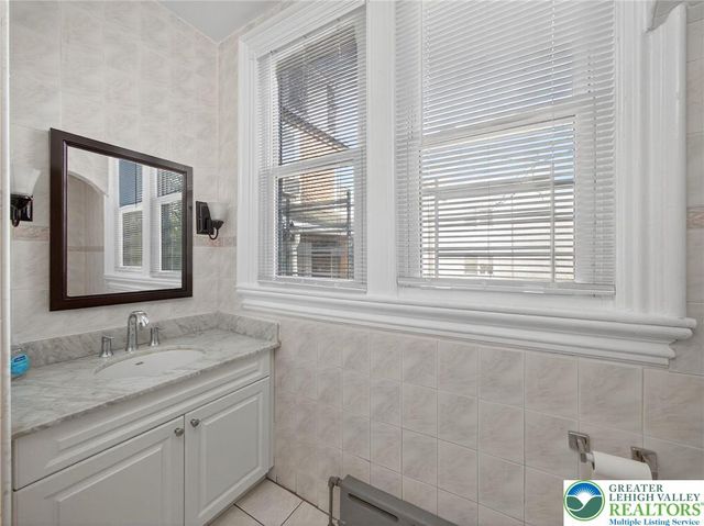 542 West Walnut Street 1R, Allentown City, PA 18101