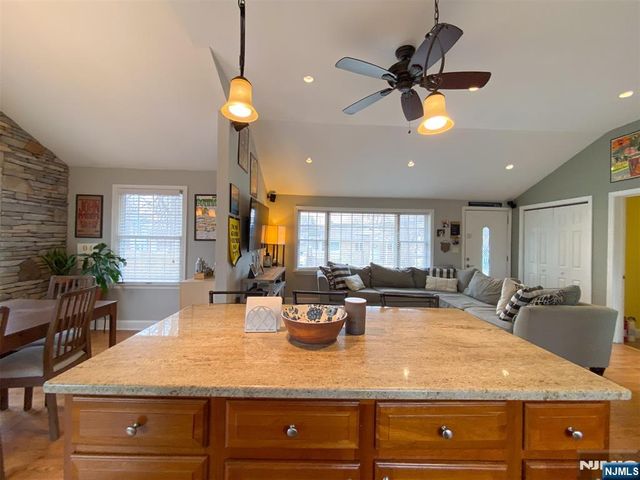28 Woodside Drive, West Milford, NJ 07480