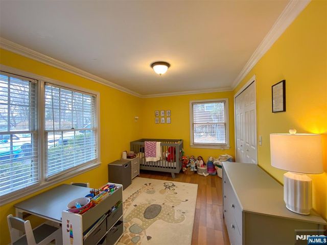 28 Woodside Drive, West Milford, NJ 07480