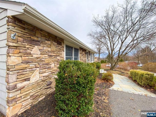 28 Woodside Drive, West Milford, NJ 07480