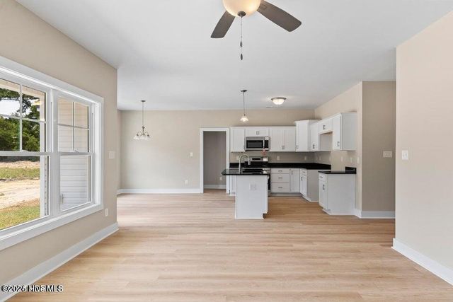315 E Theriualt Court, Jacksonville, NC 28540