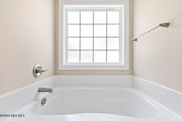 315 E Theriualt Court, Jacksonville, NC 28540