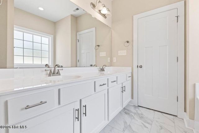 315 E Theriualt Court, Jacksonville, NC 28540