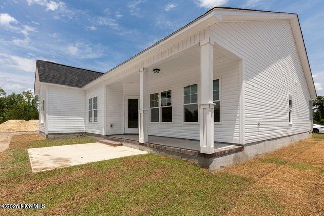 315 E Theriualt Court, Jacksonville, NC 28540