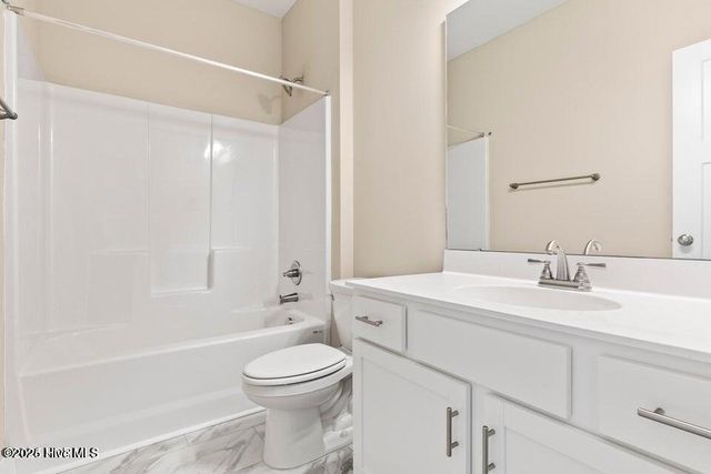 315 E Theriualt Court, Jacksonville, NC 28540