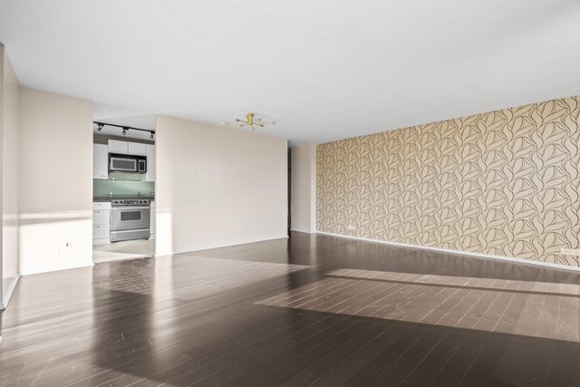 4343 N Clarendon Avenue 717, Chicago, IL 60613