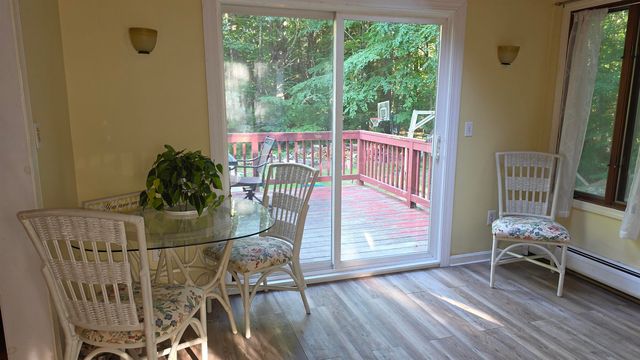 2 Greenleaf Drive, Exeter, NH 03833