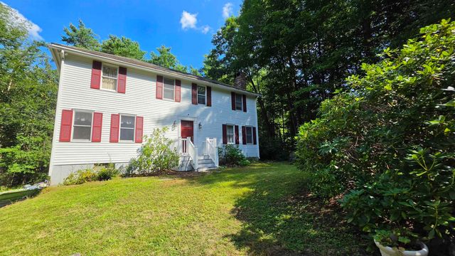 2 Greenleaf Drive, Exeter, NH 03833