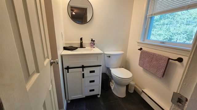 2 Greenleaf Drive, Exeter, NH 03833