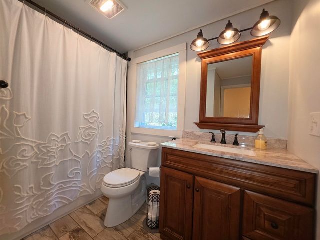 2 Greenleaf Drive, Exeter, NH 03833