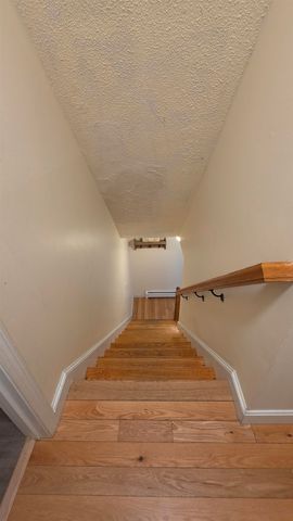 2 Greenleaf Drive, Exeter, NH 03833