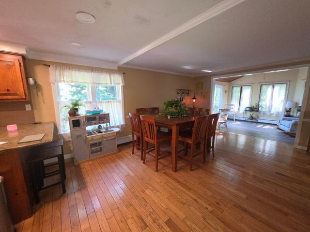 2 Greenleaf Drive, Exeter, NH 03833