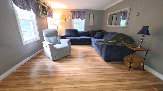 2 Greenleaf Drive, Exeter, NH 03833