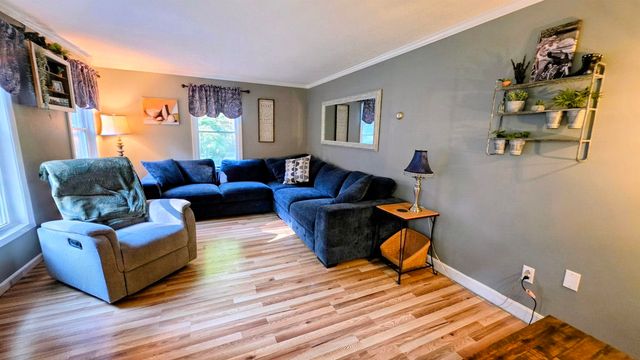 2 Greenleaf Drive, Exeter, NH 03833