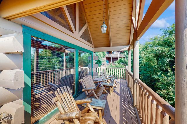 3221 Engle Town Road, Sevierville, TN 37862