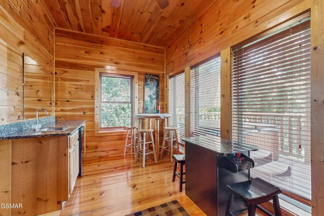 3221 Engle Town Road, Sevierville, TN 37862