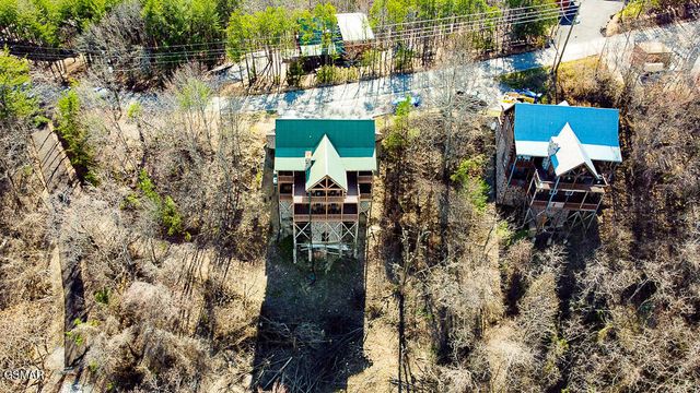 3221 Engle Town Road, Sevierville, TN 37862