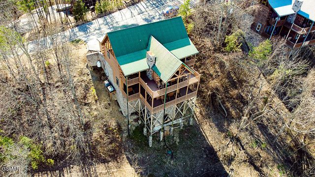 3221 Engle Town Road, Sevierville, TN 37862