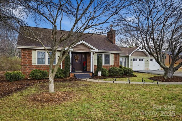 591 1st Avenue Drive SE, Taylorsville, NC 28681