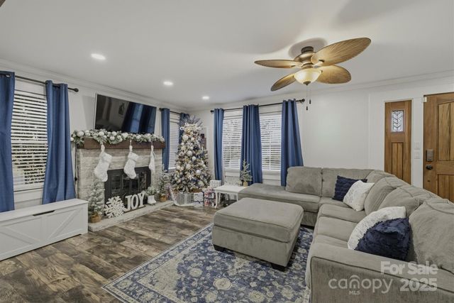 591 1st Avenue Drive SE, Taylorsville, NC 28681