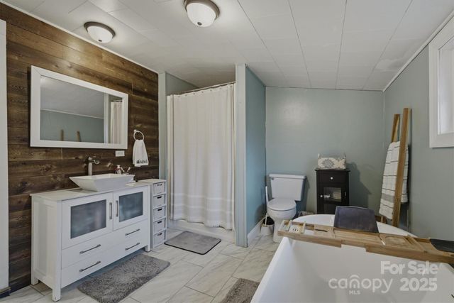 591 1st Avenue Drive SE, Taylorsville, NC 28681