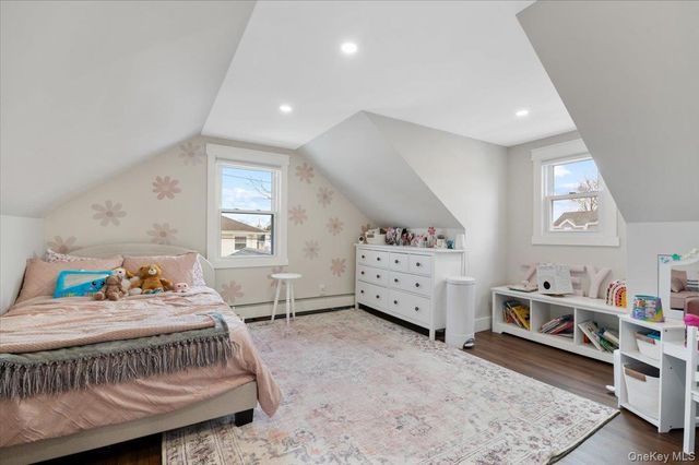 152 Manor Street, Plainview, NY 11803