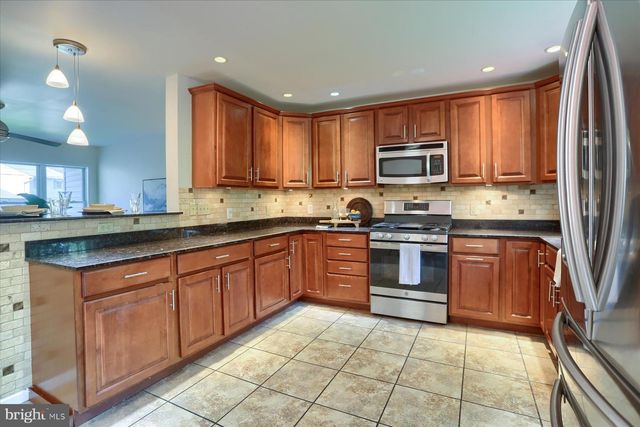 9115 JOYCE LN, Hummelstown, PA 17036
