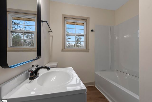 105 Whitener Avenue, Spartanburg, SC 29306