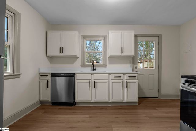 105 Whitener Avenue, Spartanburg, SC 29306