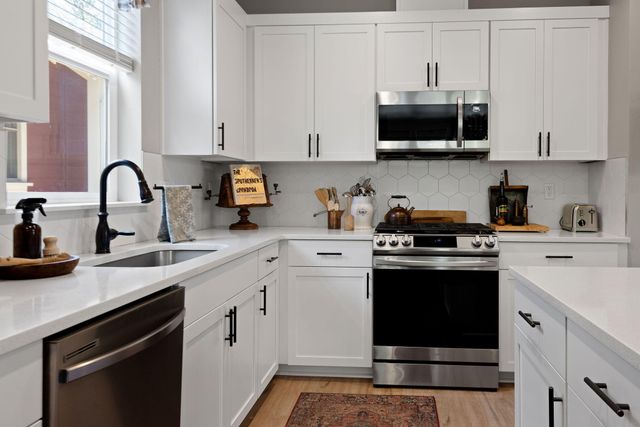 936 E Black Butte Avenue, Sisters, OR 97759