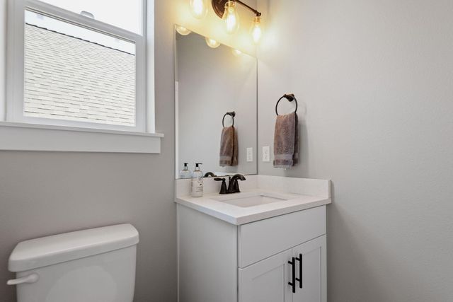 936 E Black Butte Avenue, Sisters, OR 97759