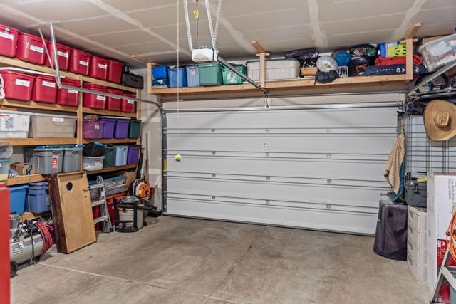 936 E Black Butte Avenue, Sisters, OR 97759