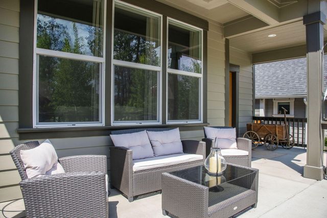 936 E Black Butte Avenue, Sisters, OR 97759