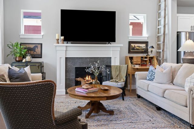 936 E Black Butte Avenue, Sisters, OR 97759