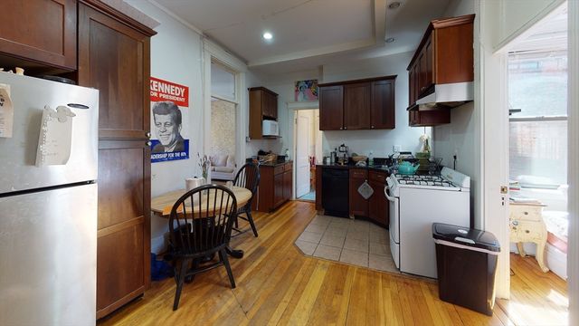 39 Hemenway 14, Boston, MA 02115