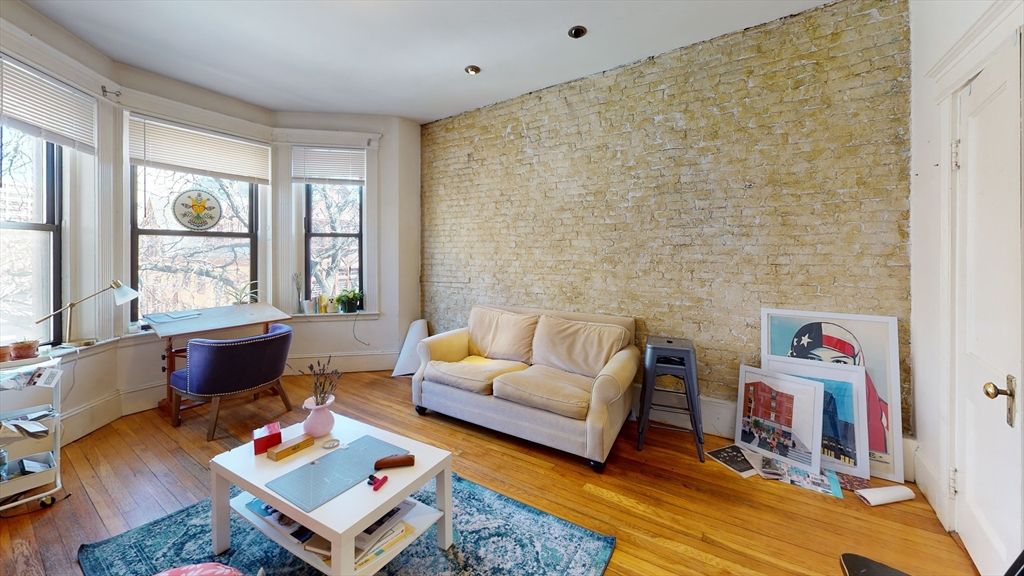 39 Hemenway 14, Boston, MA 02115