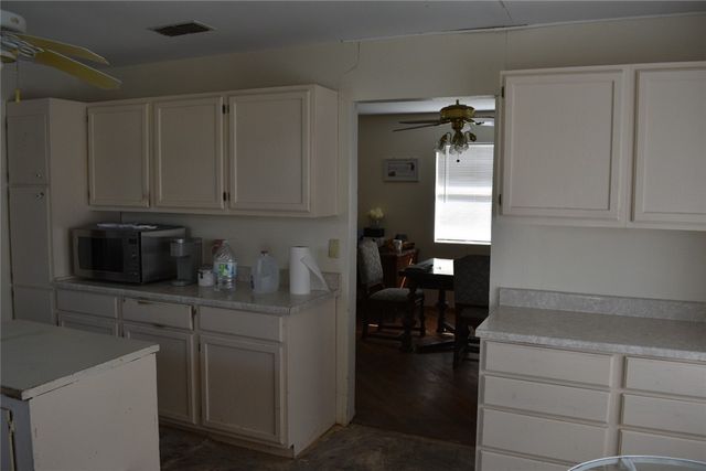 235 County Road 3053, Orange Grove, TX 78372