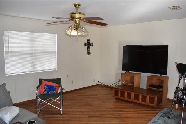 235 County Road 3053, Orange Grove, TX 78372